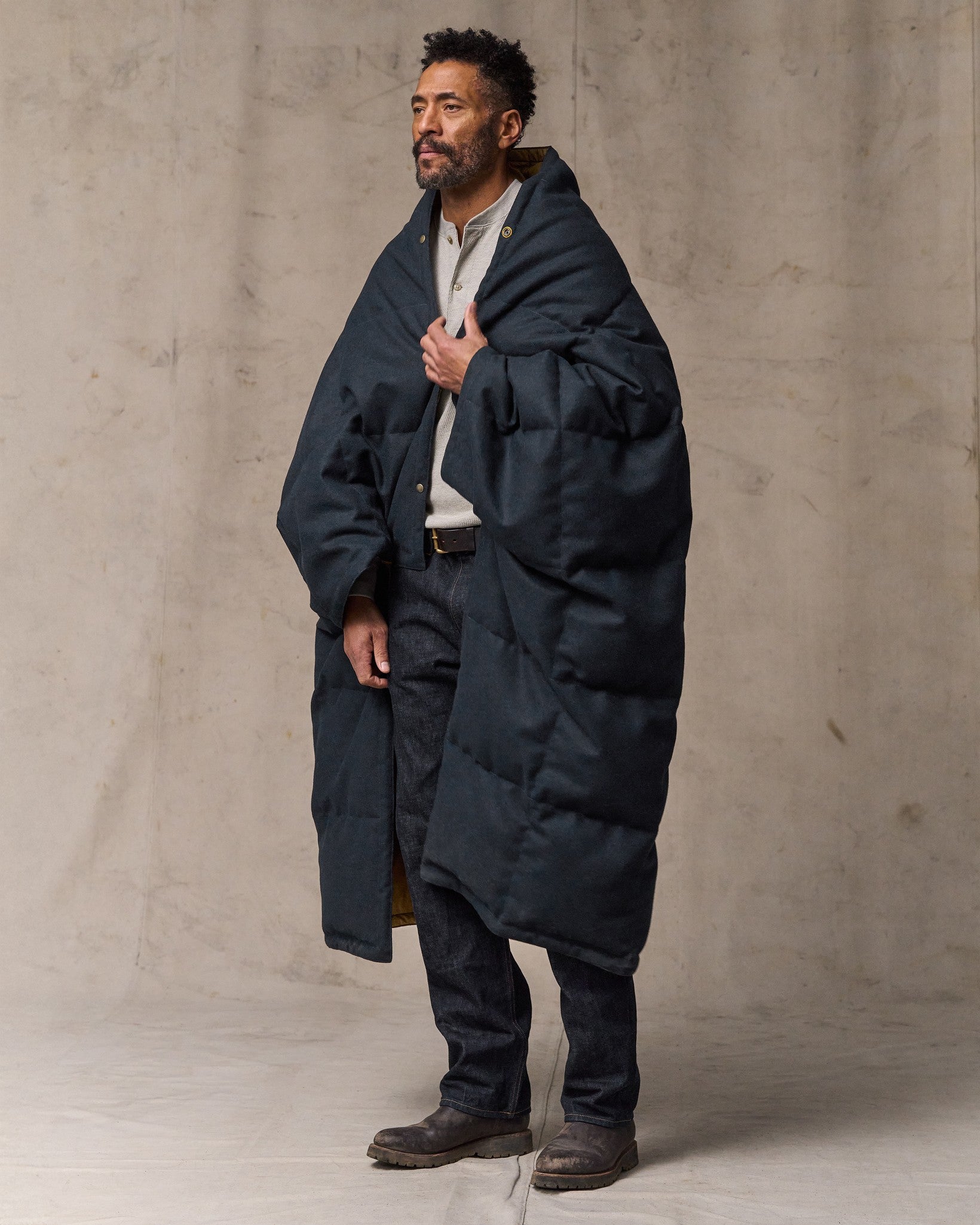 【美品】CRESCENT DOWN WORKS NBNW 60/40 Filson X Crescent Down Works Blanket - Navy | Filson