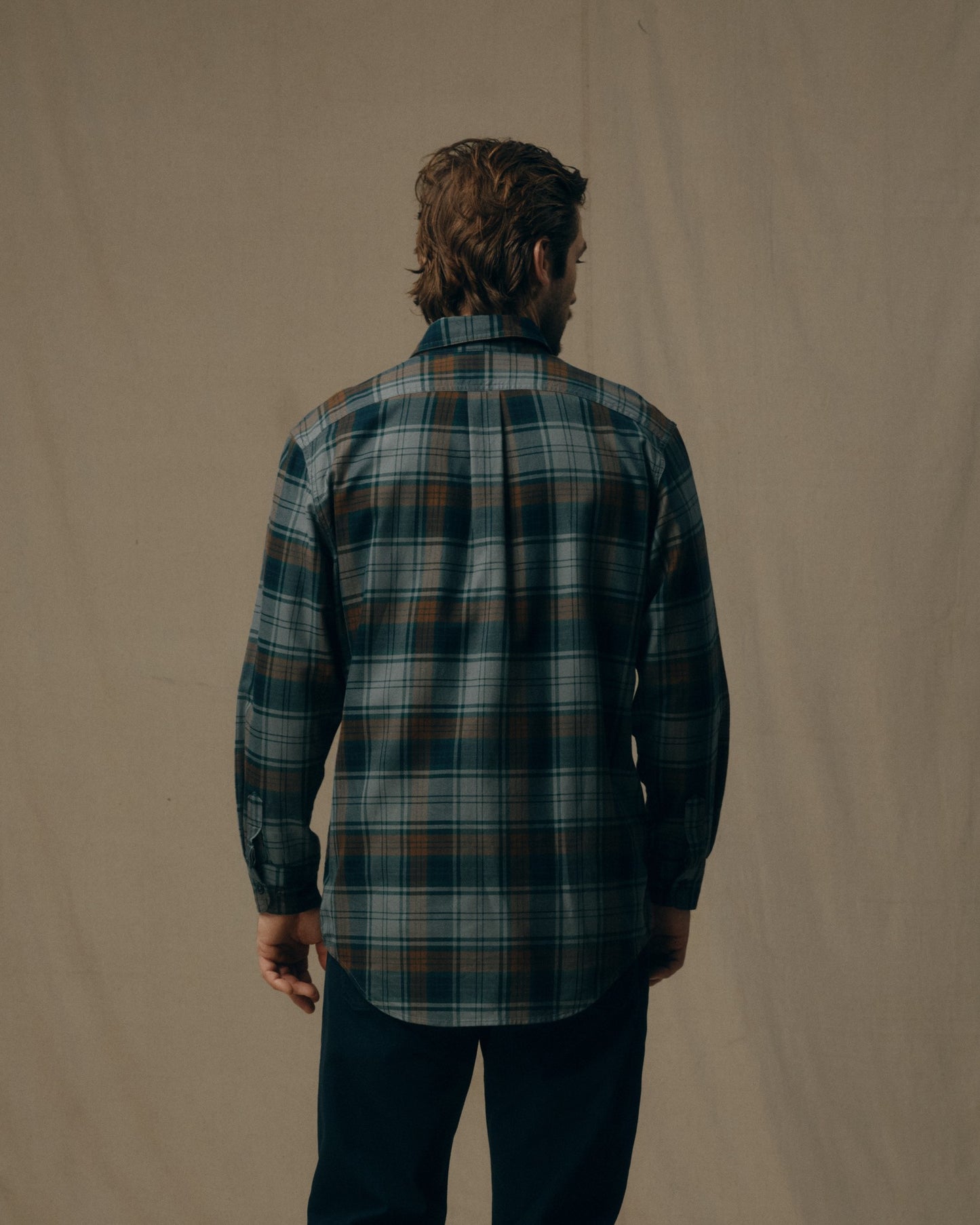 DEVIN is 6' wearing a size Medium