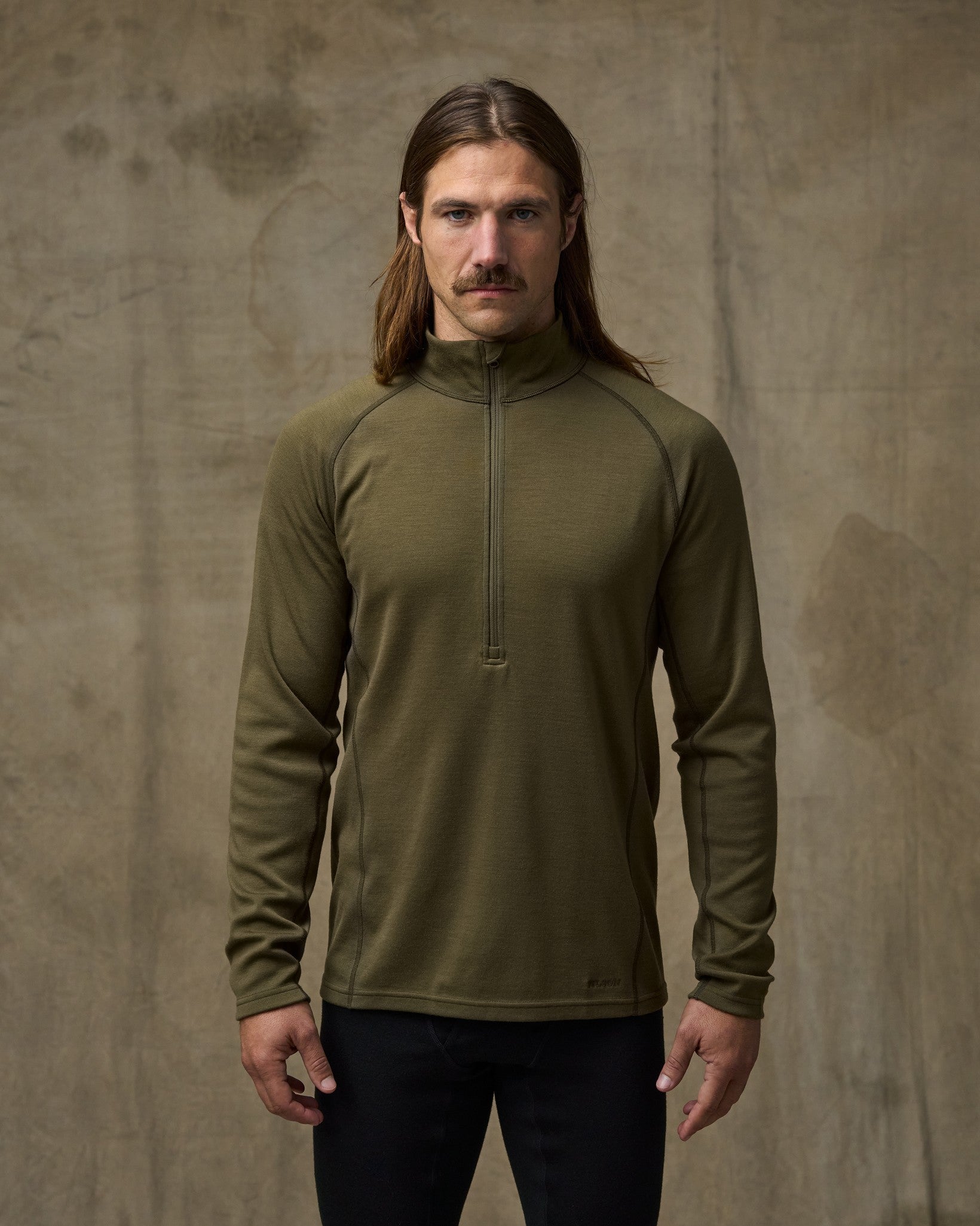 ベネフィーク 400g Merino Wool Long Sleeve Half-zip - Dark Olive | Filson