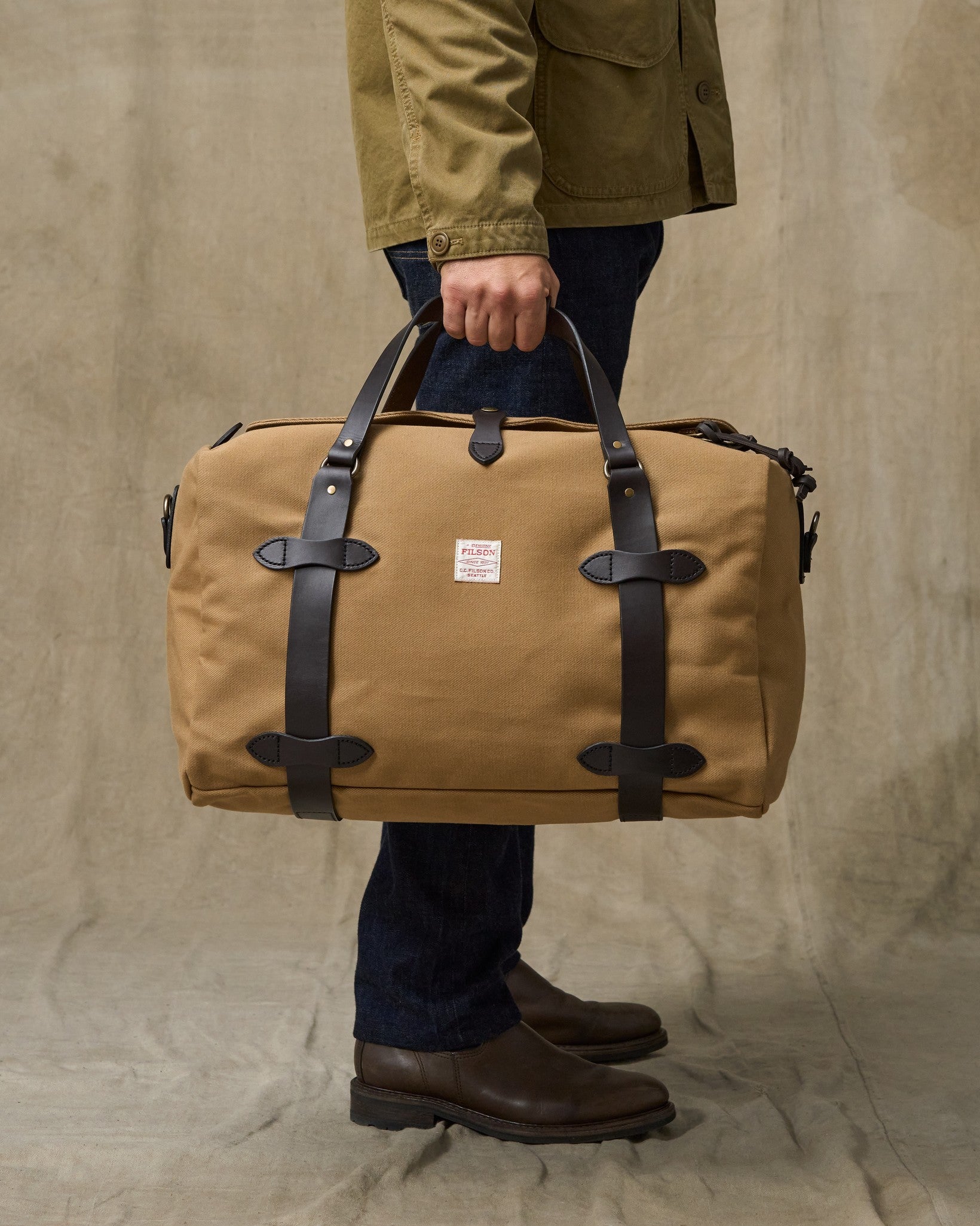 Medium Rugged Twill Duffle Bag | Filson