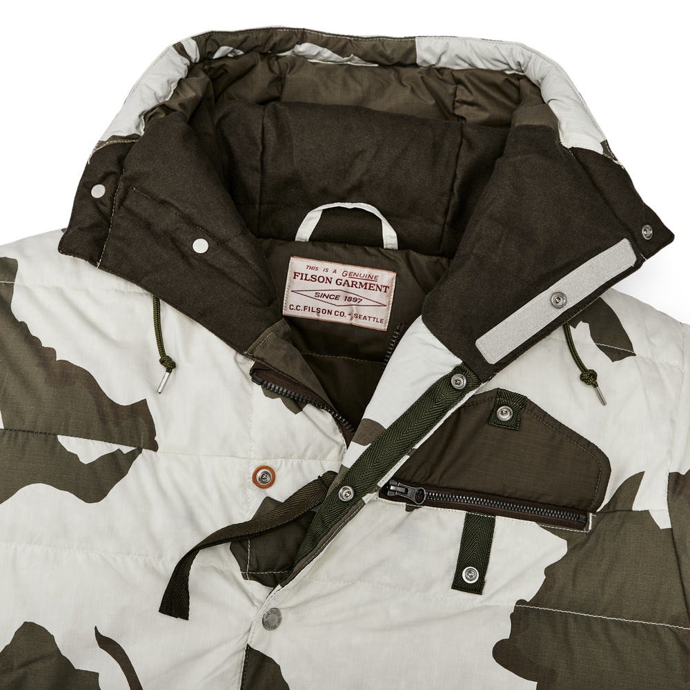 Alternate view of the Filson Chilkoot Pass Expedition Parka - Snow Camo