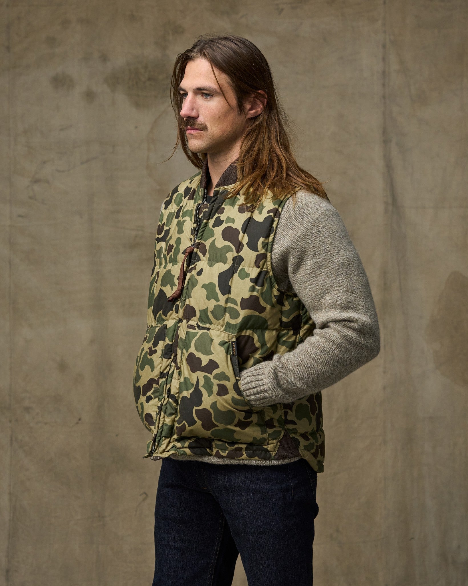 美品　RADIALL STAMMBAUM RIDGE DOWN VEST Waxed Down Vest - Tundra Shrub Camo | Filson