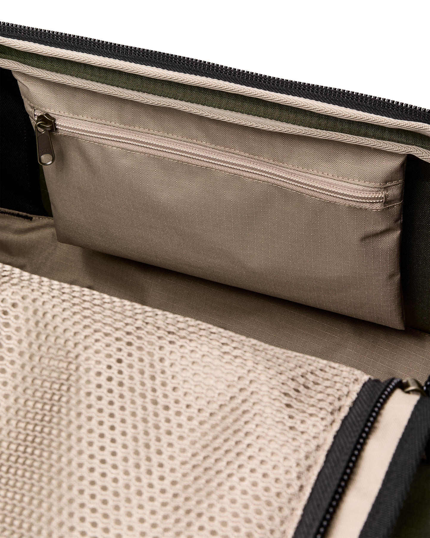 All-weather 40l Duffle - Olive / Black / Covert