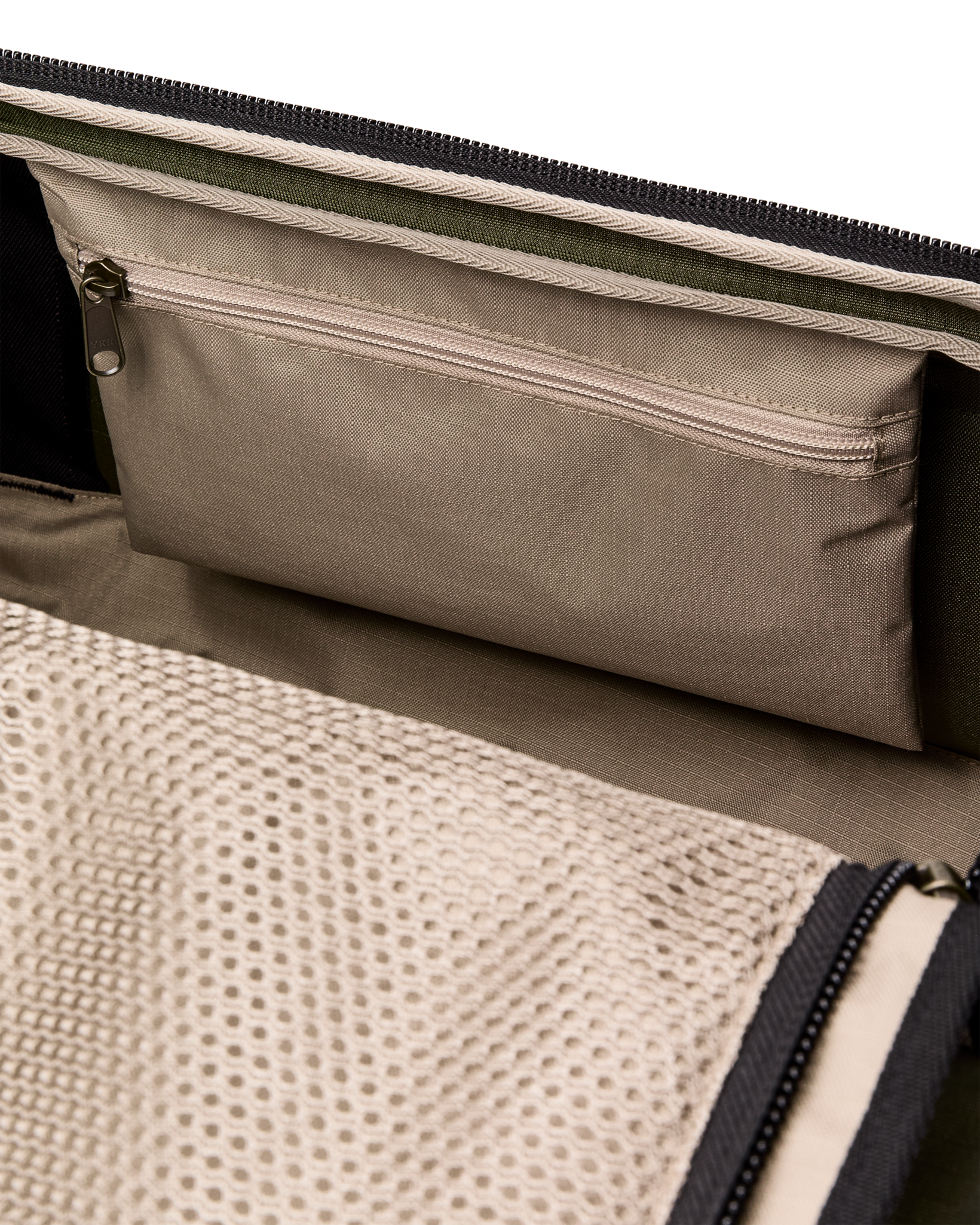 All-weather 40l Duffle - Olive / Black / Covert