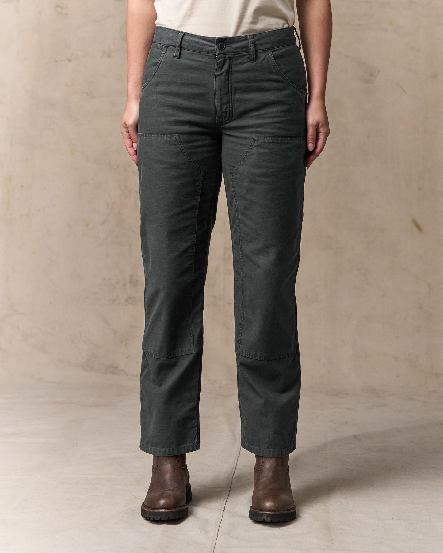 image of a model wearing Filson's Women's Reverse Sateen Double Front Pants - Faded Black|Model is 5'10" wearing a size 28”