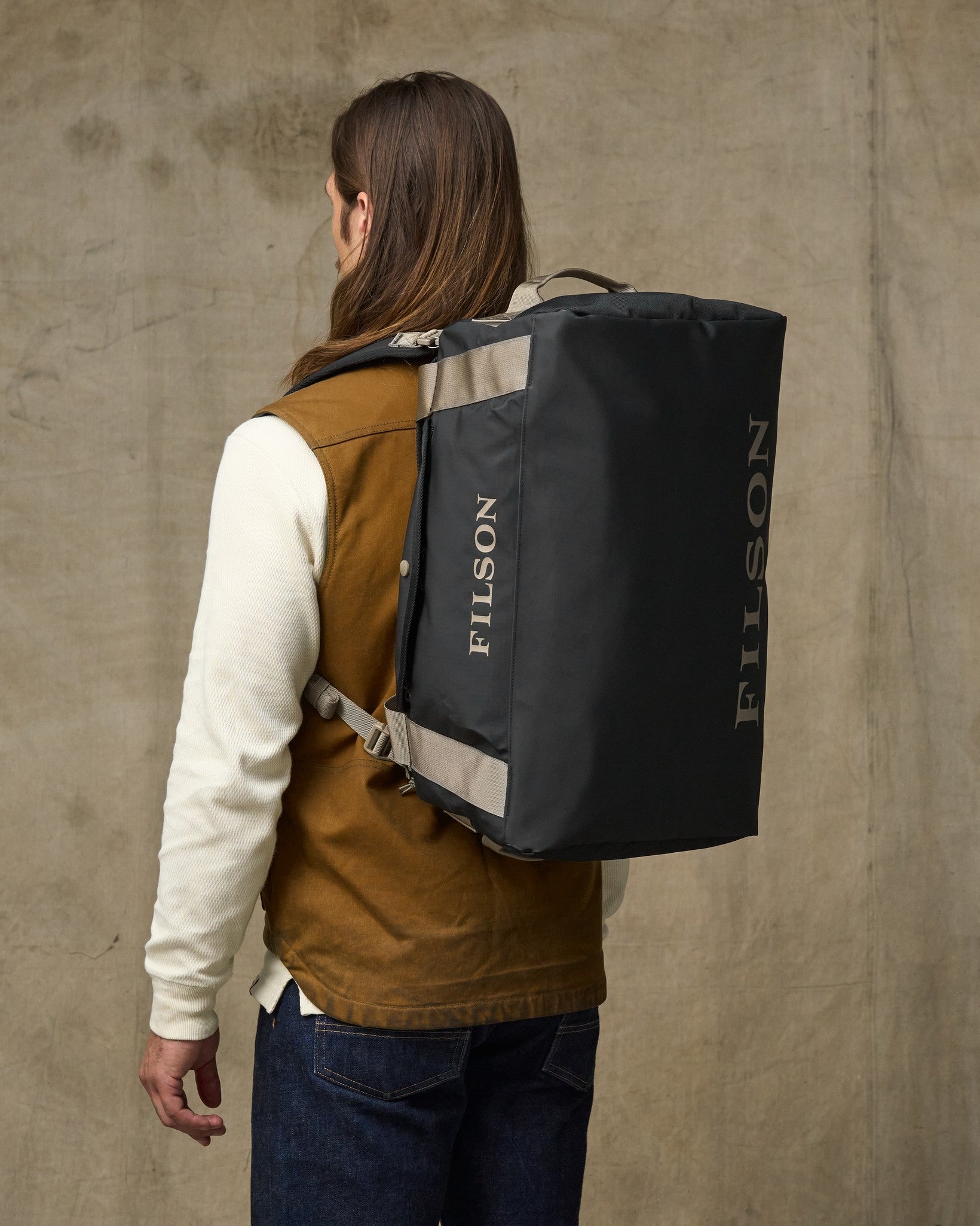 フィルソンウェザープルーフ ダッフルバック All-Weather 50L Duffle - Black / Covert | Filson