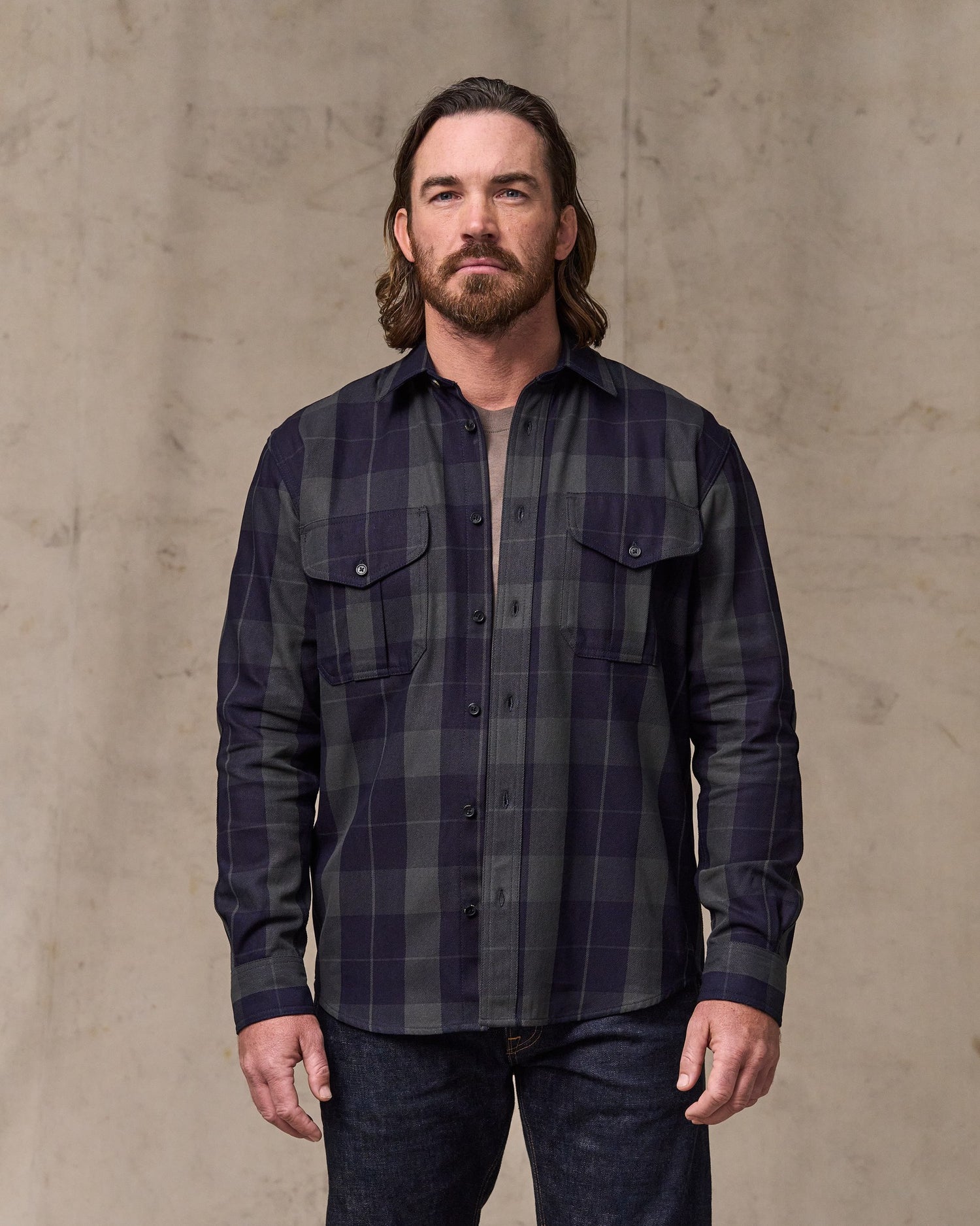 |Model is 6'1" wearing a size medium
