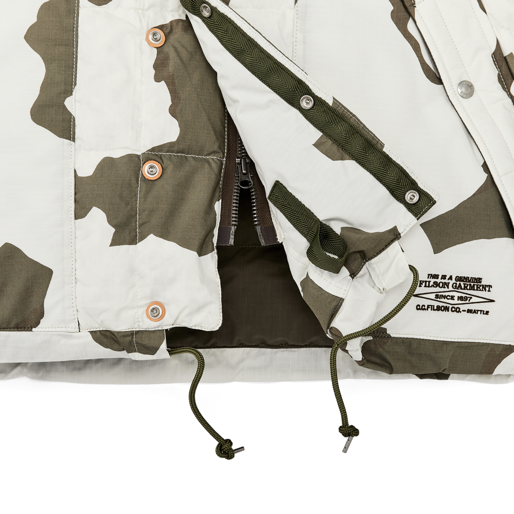 Alternate view of the Filson Chilkoot Pass Expedition Parka - Snow Camo