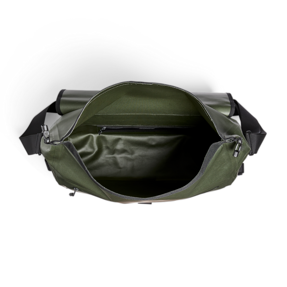 Alternate view of the Filson Dry Messenger Bag - Green