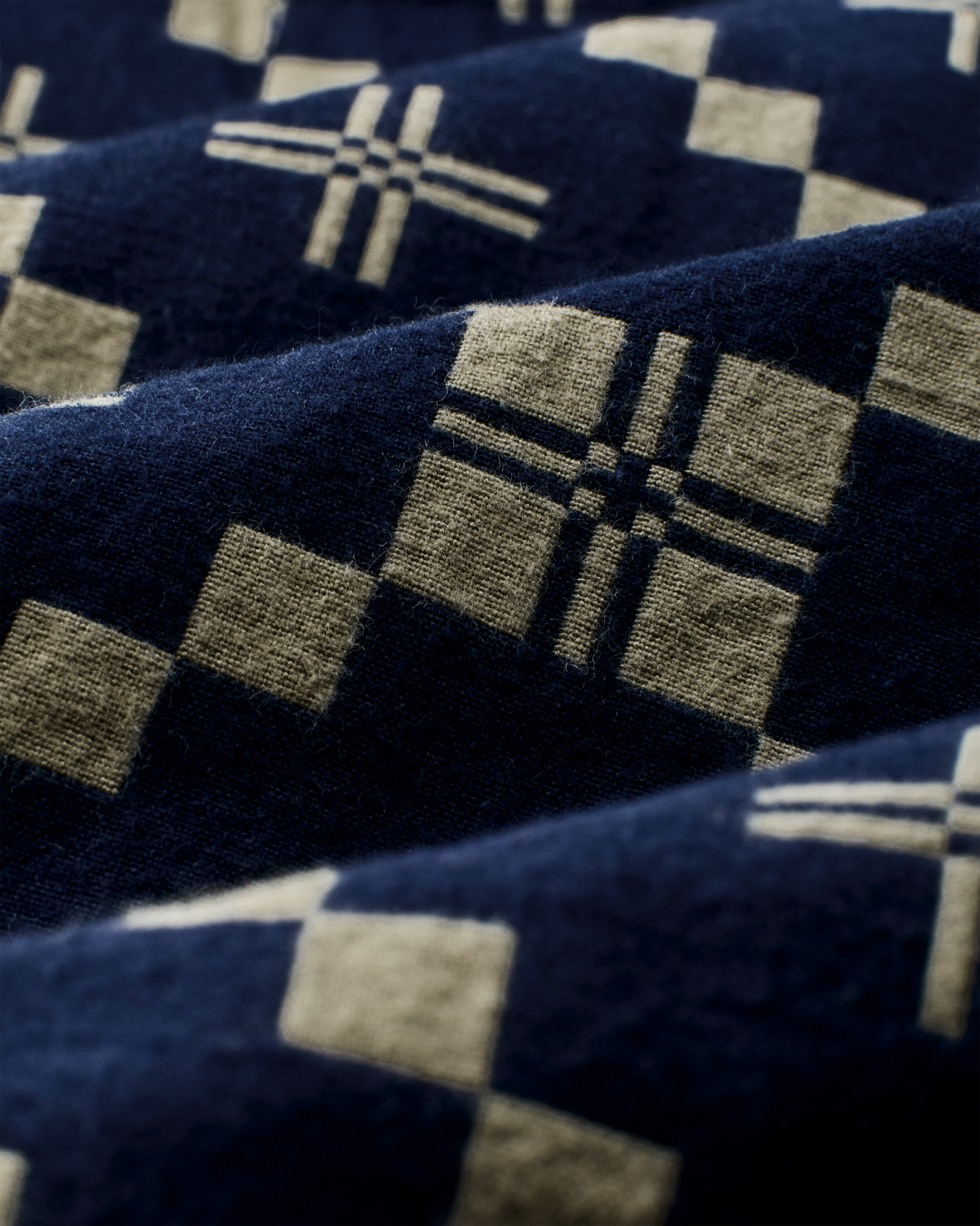 Alternate view of the Filson Women's Colchuck Short Jacket - Navy / Sage Jacquard