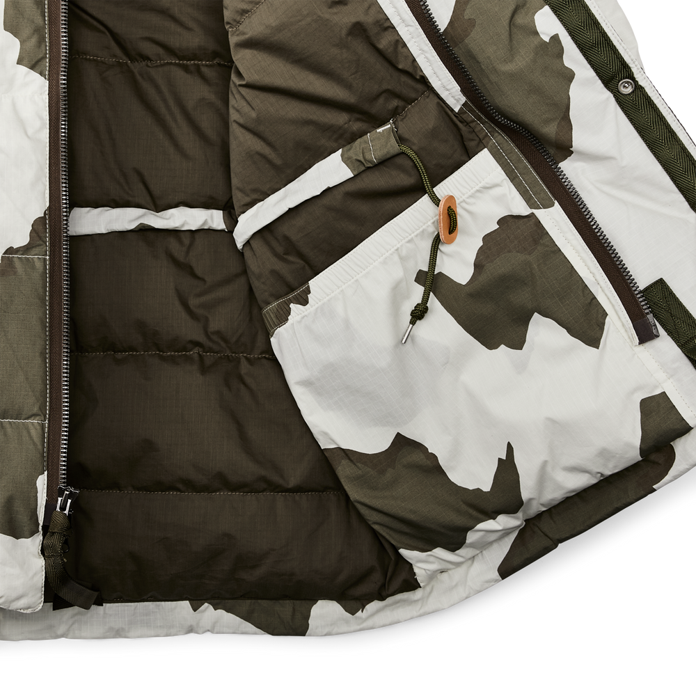 Alternate view of the Filson Chilkoot Pass Expedition Parka - Snow Camo