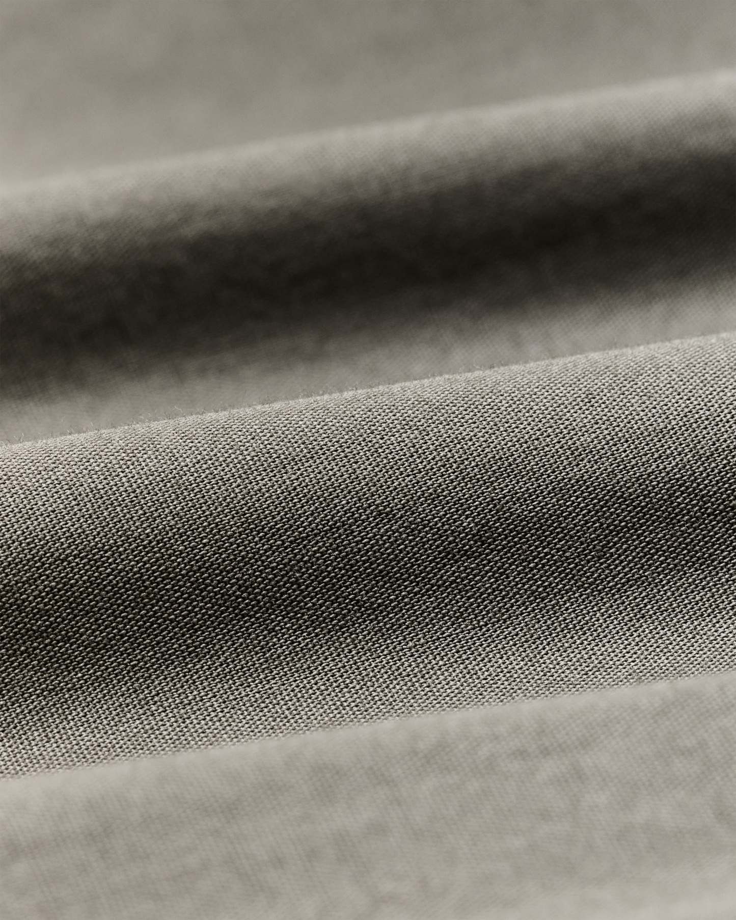 Alternate view of the Filson Filson's Washed Feather Cloth Shirt - Olive Gray