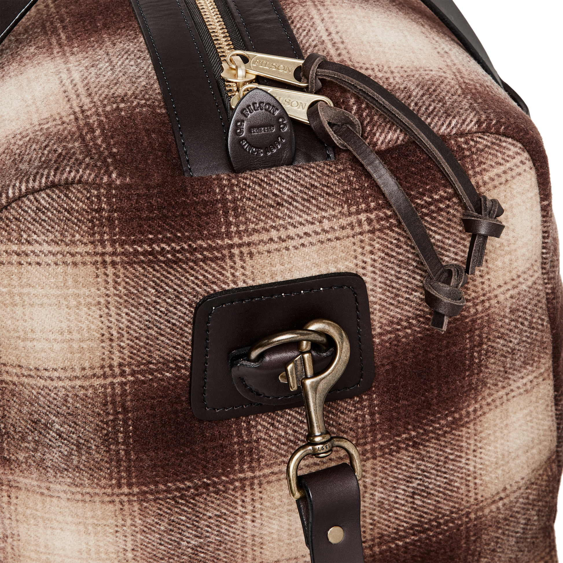 Alternate view of the Filson Medium Mackinaw Wool Duffle - Brown / Tan Ombre