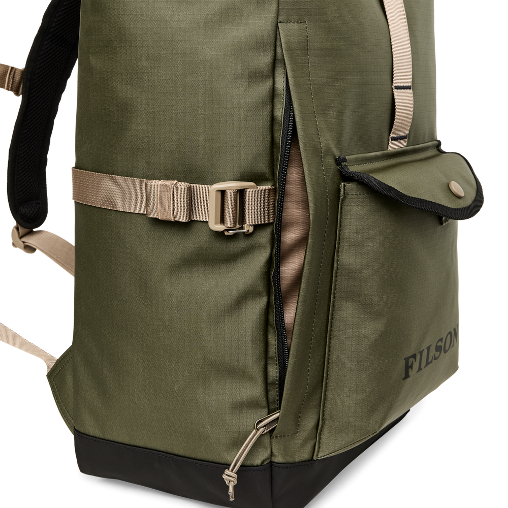 FILSON オリーブ バックパック All-weather Backpack - Olive / Black / Covert | Filson