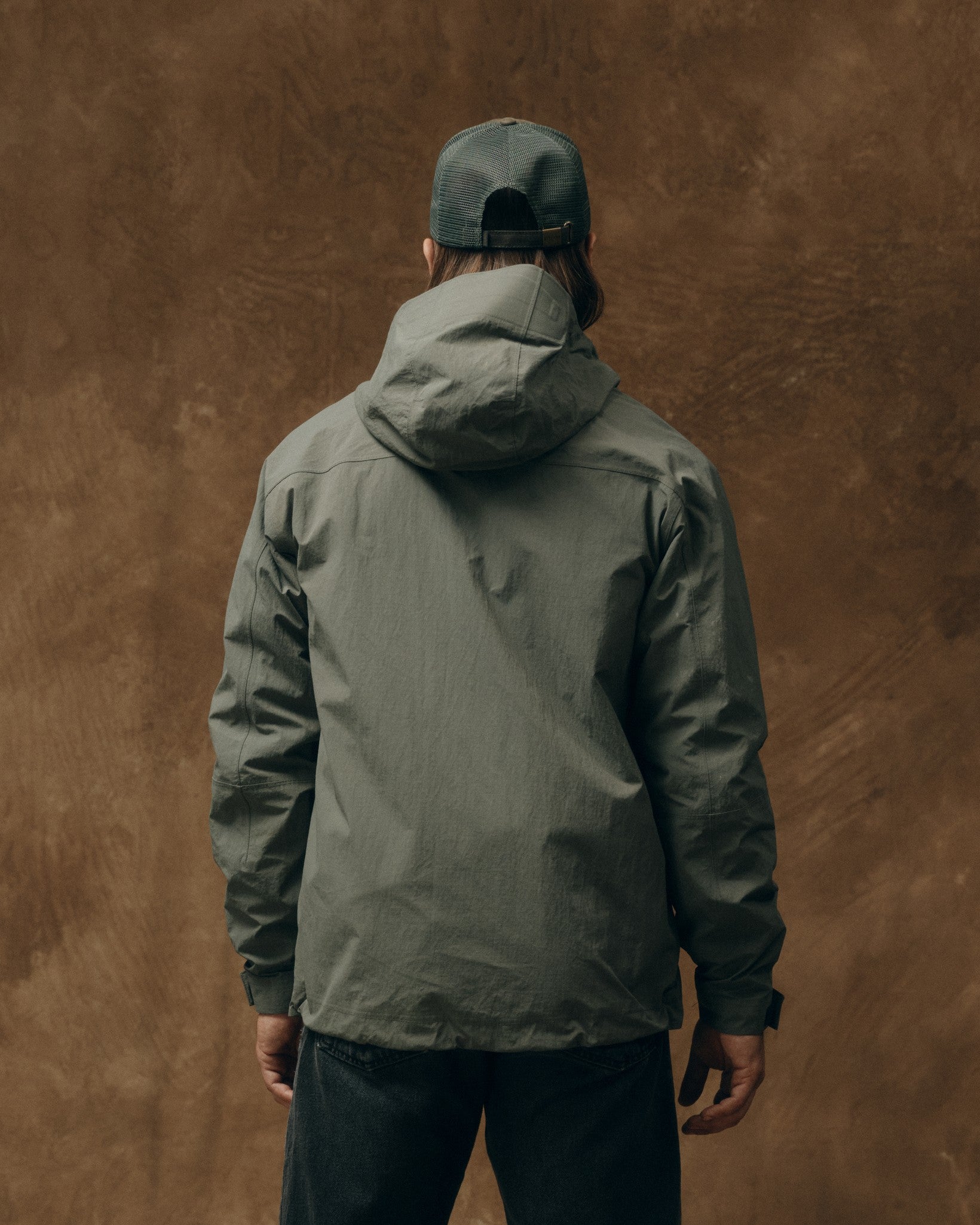 Christopher is 5'10" wearing a size Medium