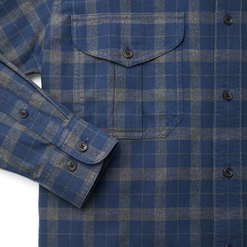 Alternate view of the Filson Lightweight Alaskan Guide Shirt - Navy/heather Gray