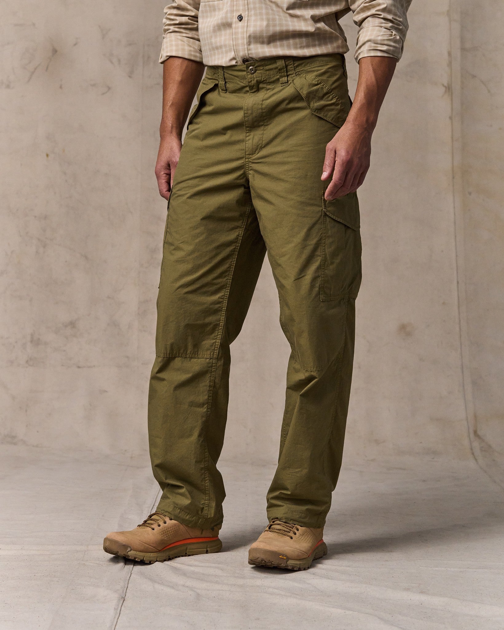 Tropical Poplin Cargo Pants - Military Olive | Filson