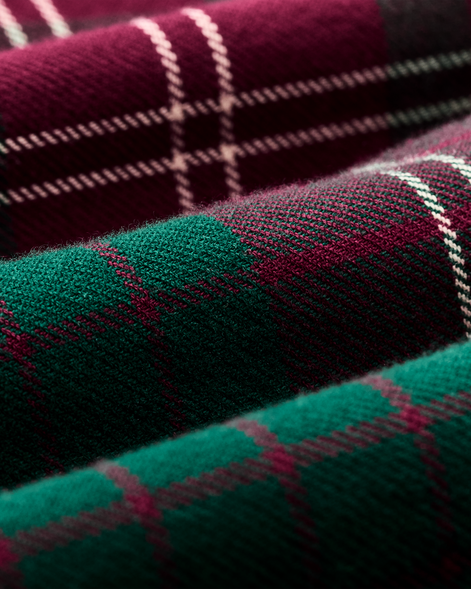 Lightweight Alaskan Guide Shirt - Green / Burgundy / Multi Plaid