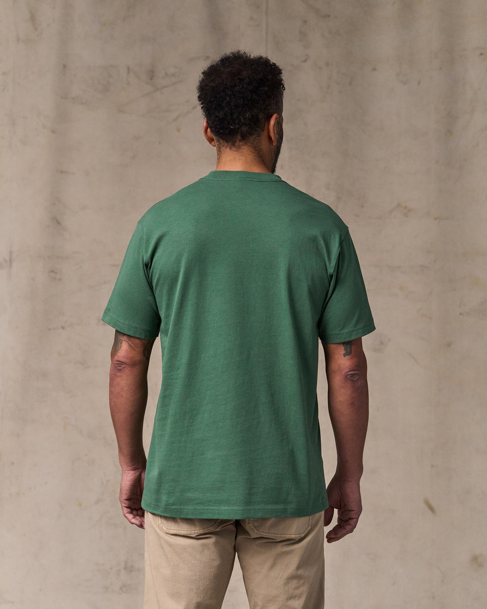 Outfitter Pocket T-shirt - Olive Green