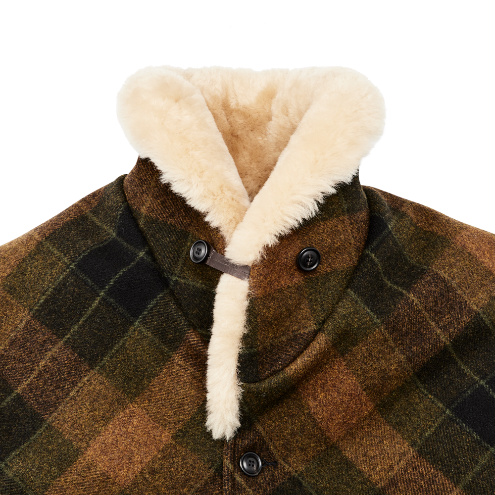 Alternate view of the Filson Lined Mackinaw Wool Packer Coat - Loden Heather Plaid