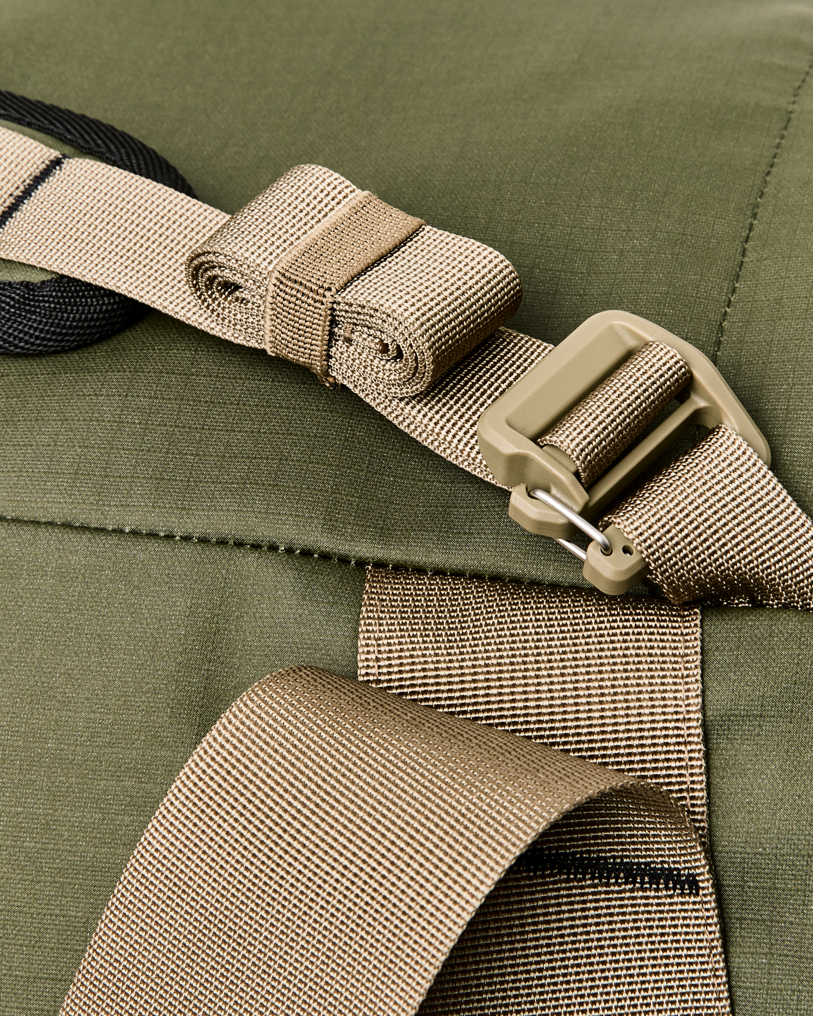All-weather 40l Duffle - Olive / Black / Covert