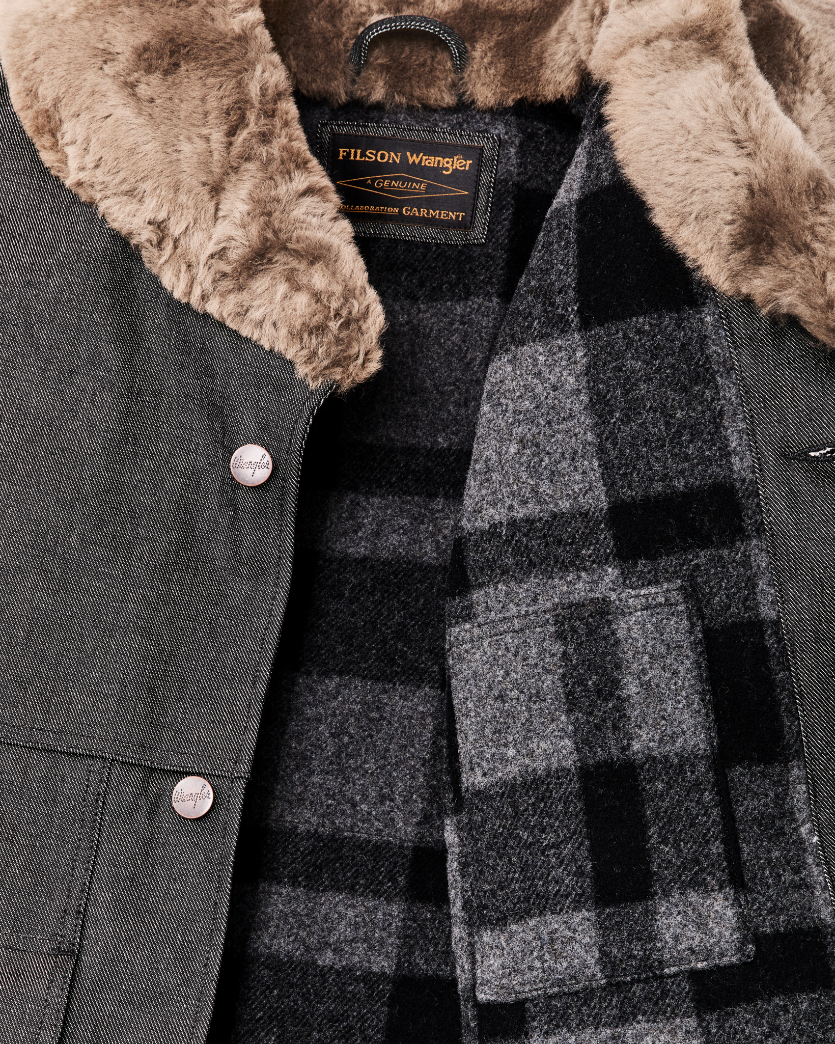 Wrangler X Filson Packer Coat - Black