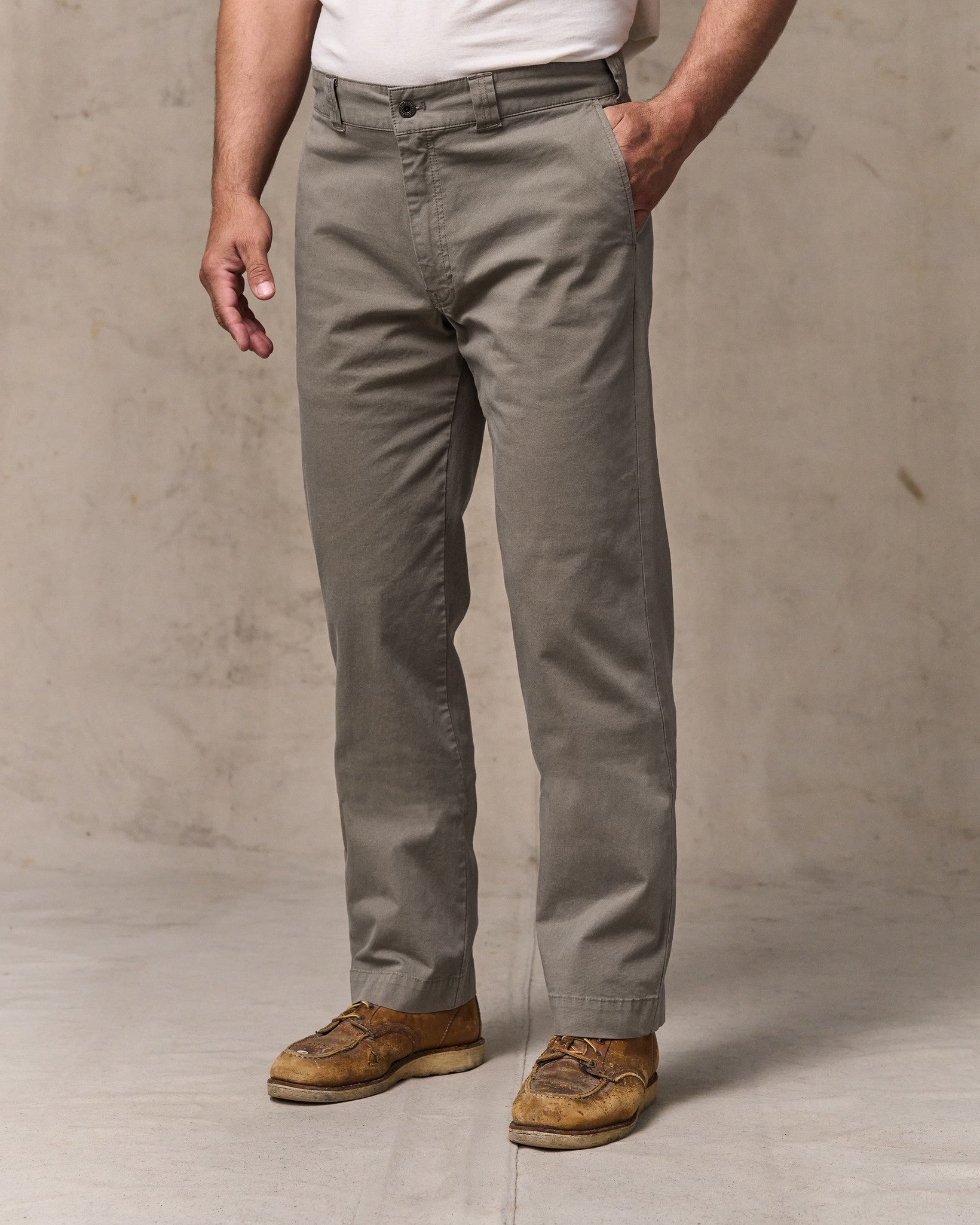 Granite Mountain Flat Front Pants - Hawk Brown | Filson