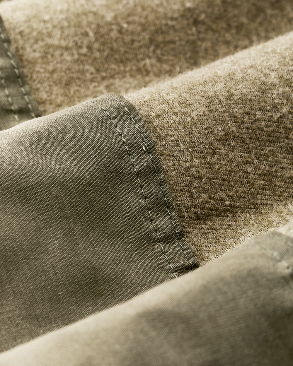 Alternate view of the Filson Colchuck Forester Jac-shirt - Sage Heather
