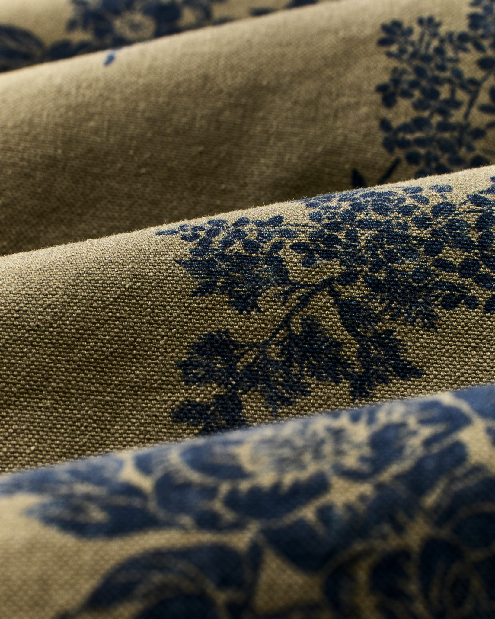 Women's Canvas Barn Coat - Olive / Floral Print