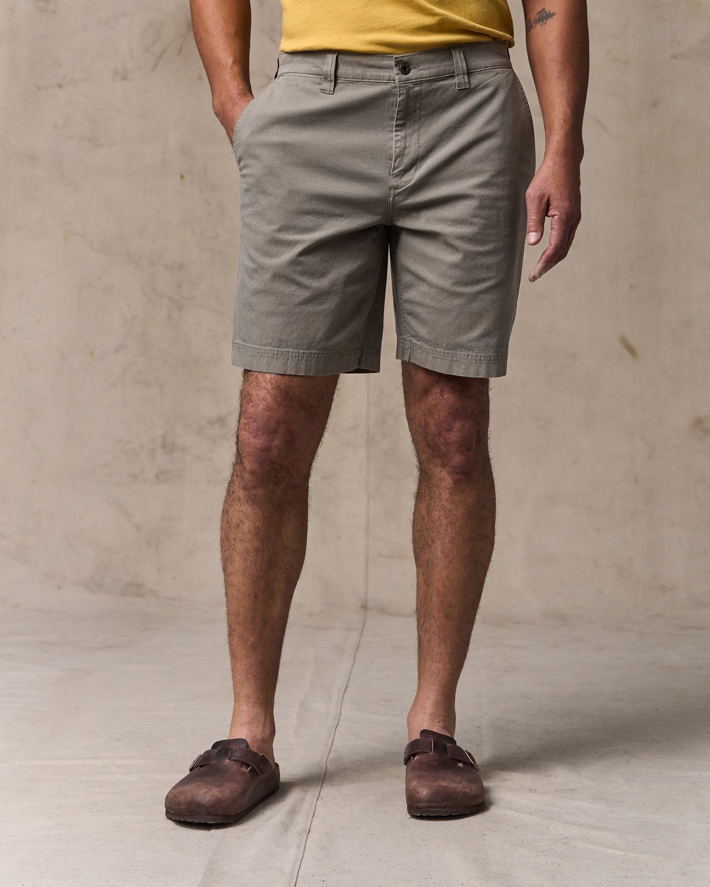 image of a model wearing Filson's Granite Mountain 9" Shorts - Hawk Brown|Model is 6'2" wearing a size 34