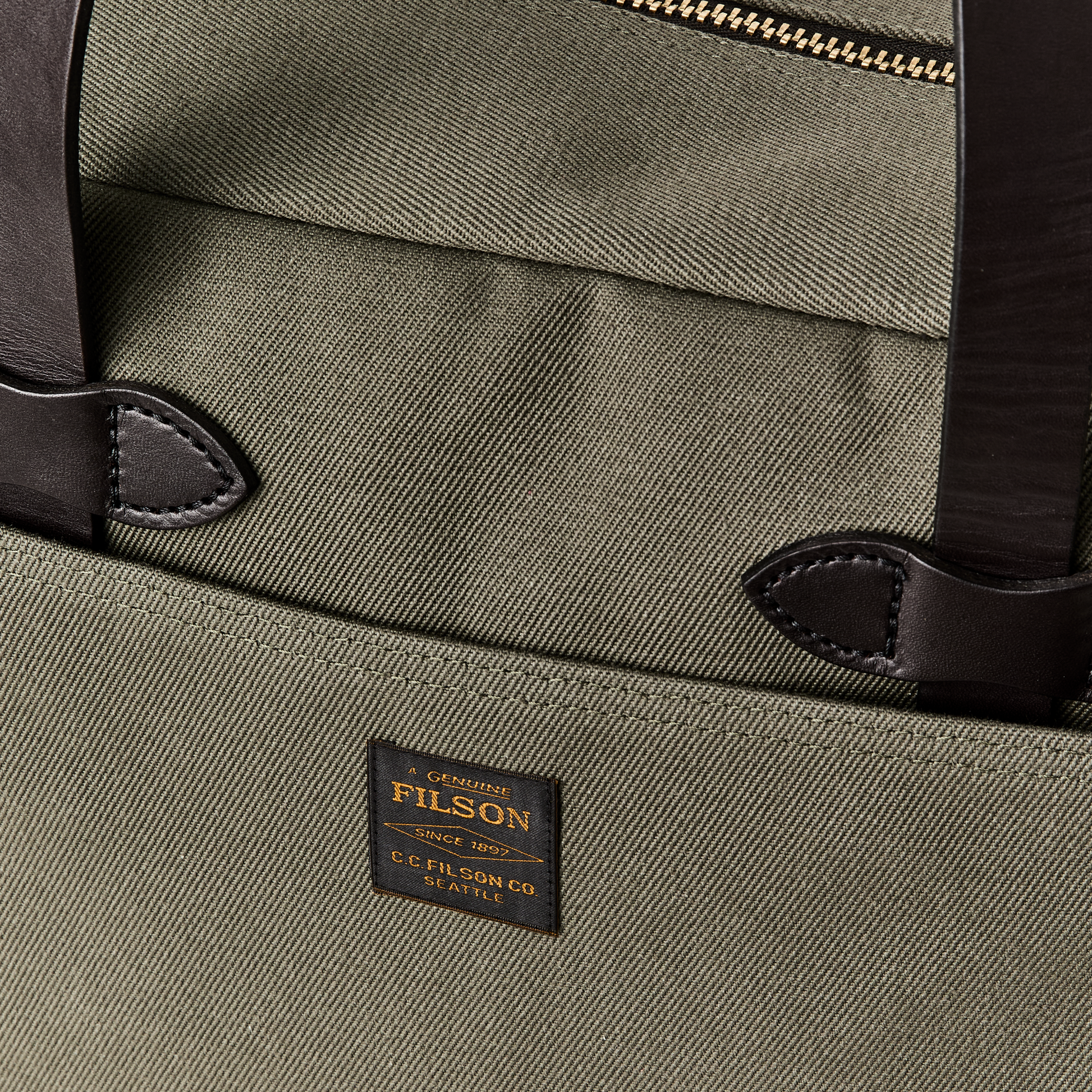 Rugged Twill Zippered Tote Bag | Filson